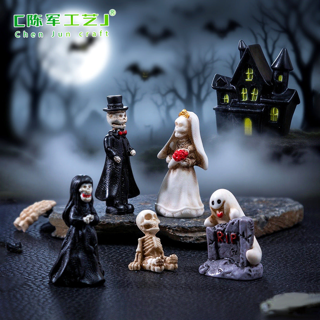 Wholesale  skull DIY decoration accessories micro landscape desktop small ornaments